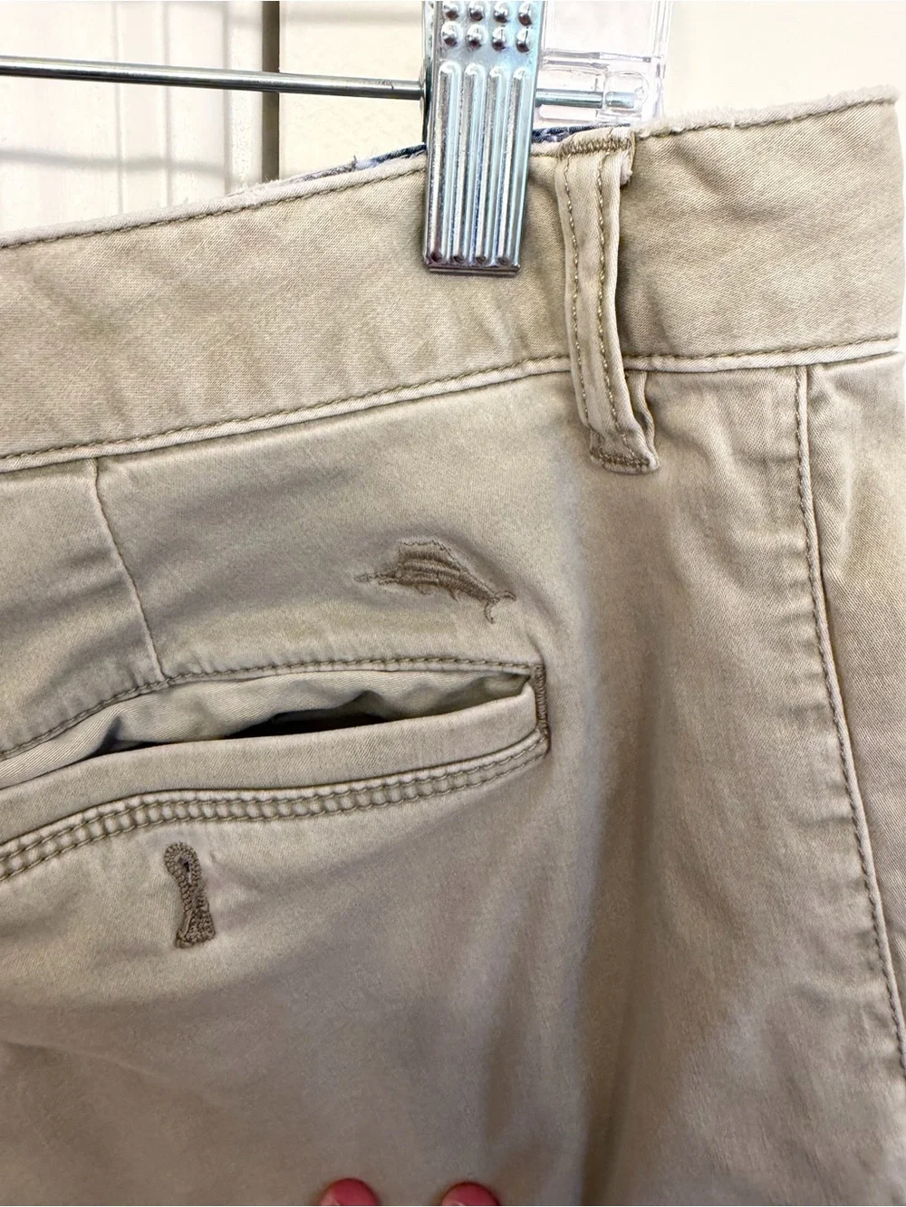 Tommy Bahama Khaki Men's Shorts Size 34 - Picture 4 of 6